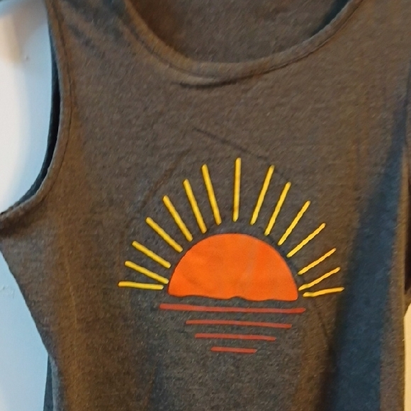 Sunset Graphic Tank- BUNDLE ONLY - Picture 3 of 5